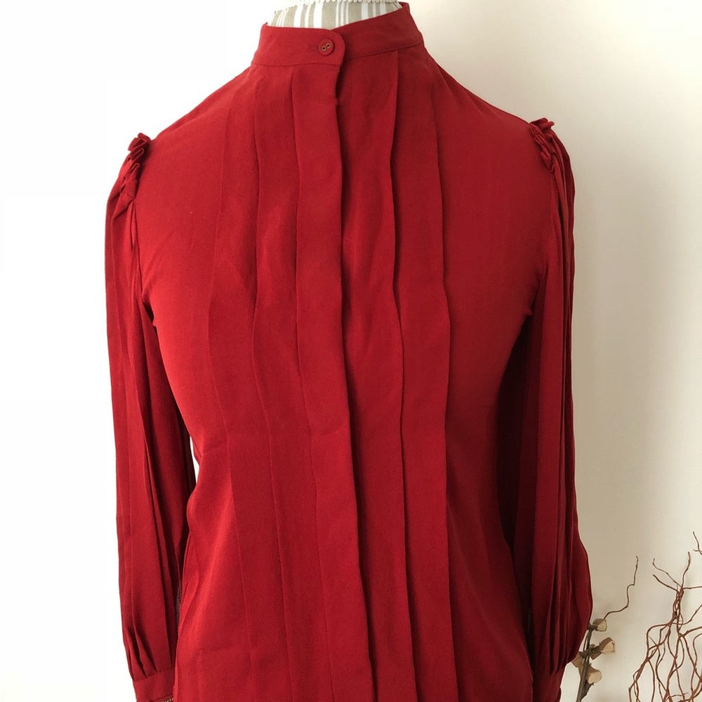 Women’s silk shirt / blouse